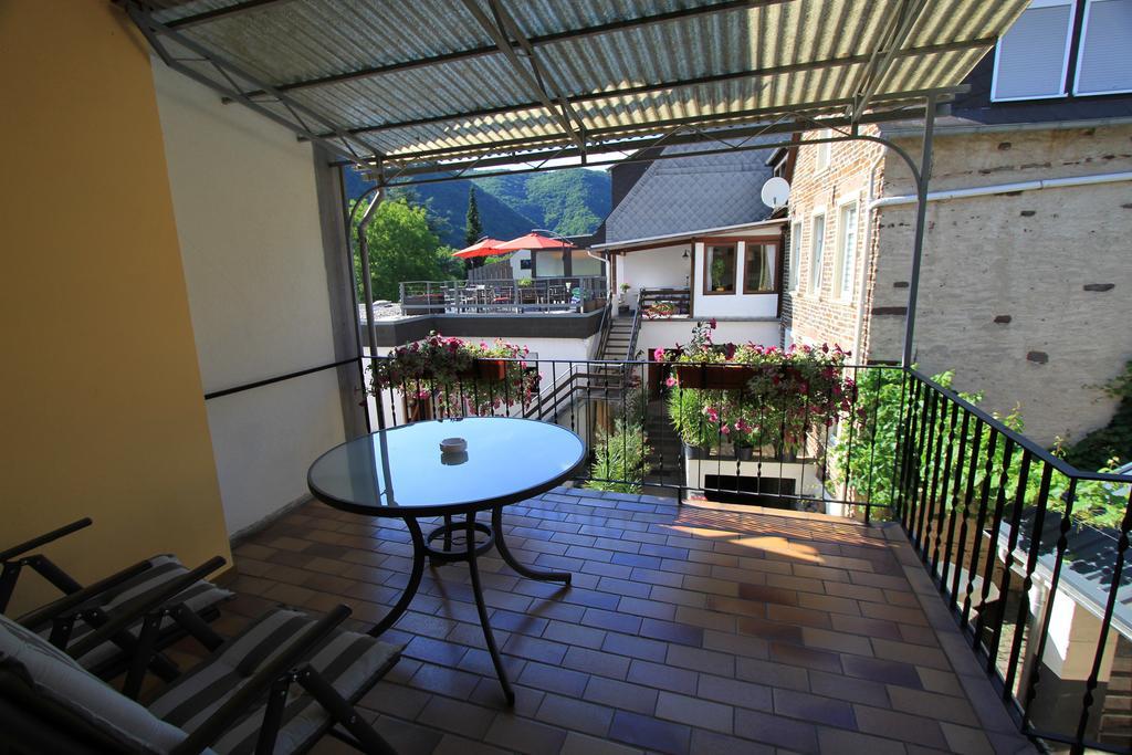 Ferienweingut Serwaziwein Mesenich Quarto foto