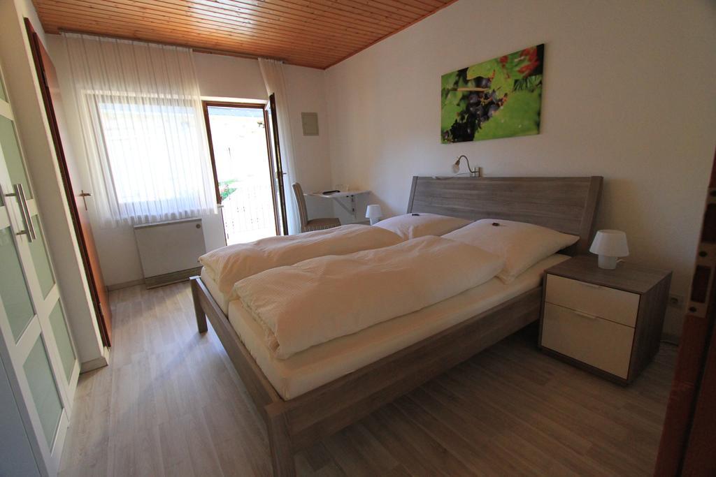 Ferienweingut Serwaziwein Mesenich Quarto foto